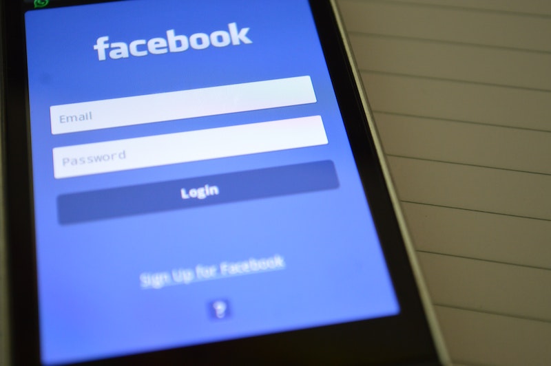 Jak zwiększyć swoją popularność na Facebooku?