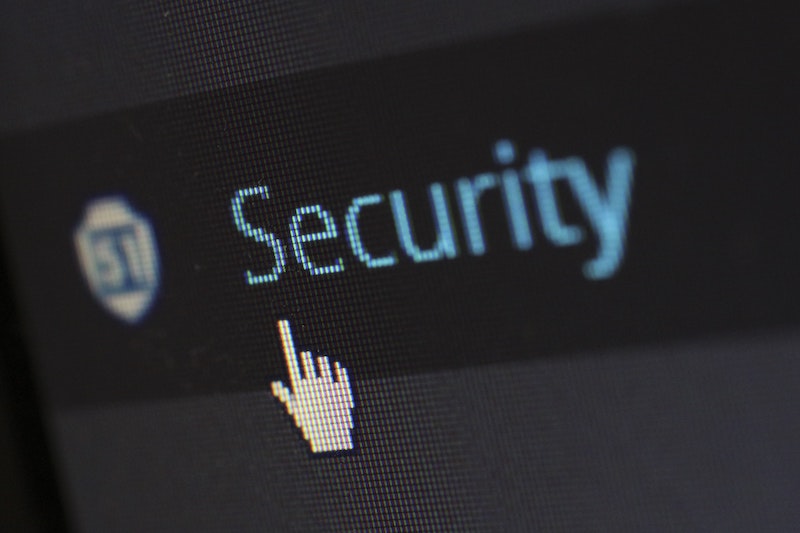 Jak zadbać o bezpieczeństwo własnej strony internetowej?