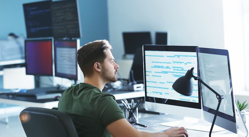 Firmy masowo przenoszą się do online — co z tym zrobisz?