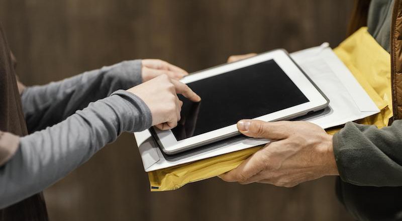 Treści cyfrowe – kiedy klient może odstąpić od umowy?