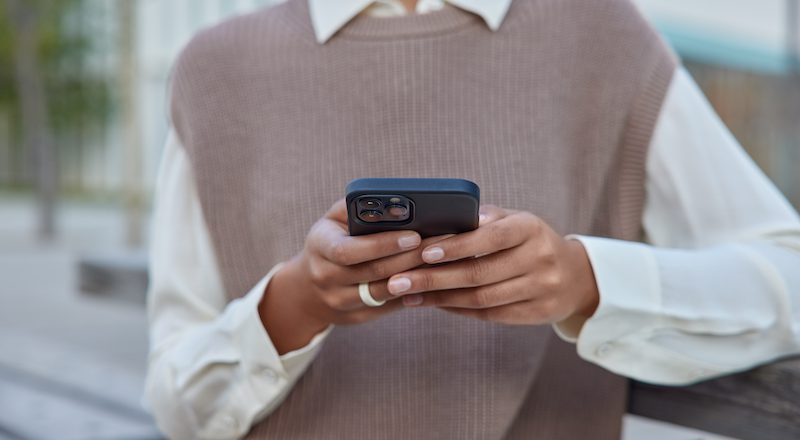 Kampania UOKiK w sprawie SMS-ów o dopłatę!