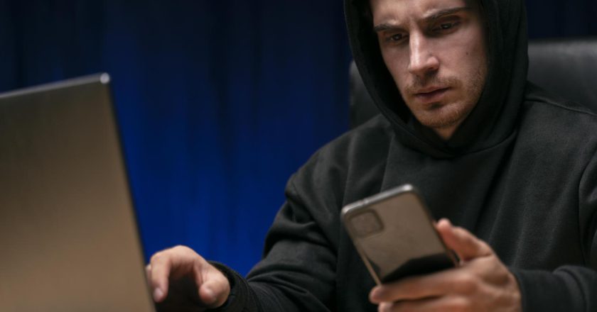 Tak oszuści próbują przejąć twoje konto na Facebooku