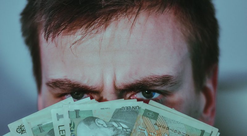 Czy pożyczki pozabankowe dla zadłużonych są bezpieczne?