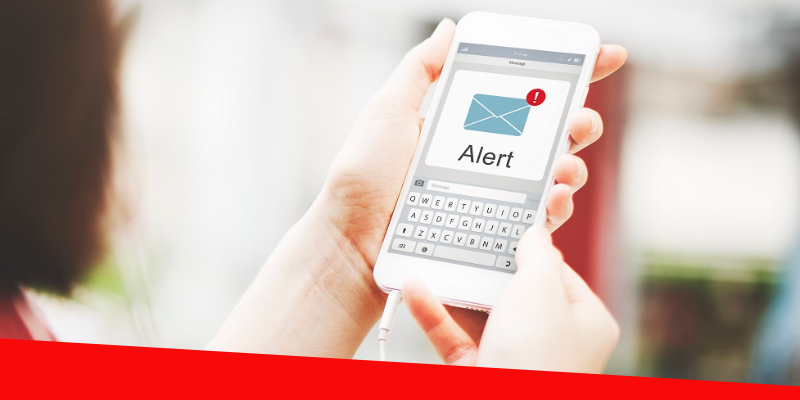 Fałszywe SMS-y od kurierów i fikcyjne faktury – nie klikaj!